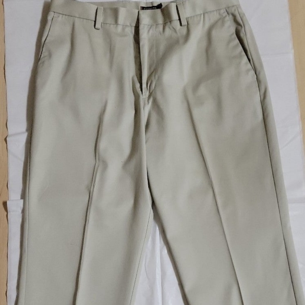 Pants - Picture 2 of 9
